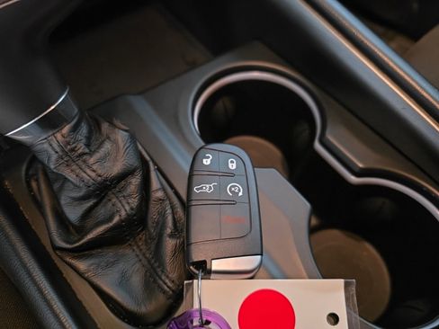 Used 2021 Dodge Durango SXT image 23