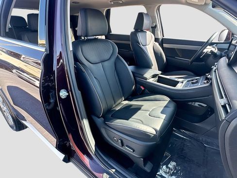 Used 2024 Hyundai Palisade SEL FWD image 29
