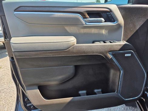 Used 2025 Chevrolet Silverado 1500 RST AWD/4WD image 12
