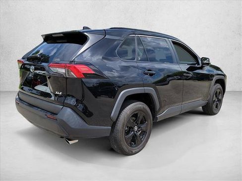 Used 2023 Toyota RAV4 XLE FWD image 5