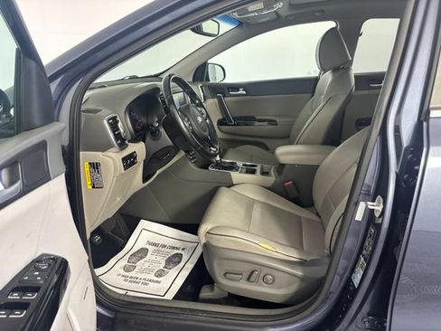 Used 2019 Kia Sportage EX w/ Option Group 040 AWD/4WD image 2