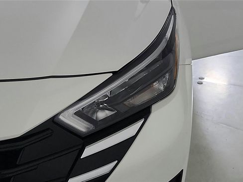 New 2025 Nissan Versa SV w/ Trunk Package image 33