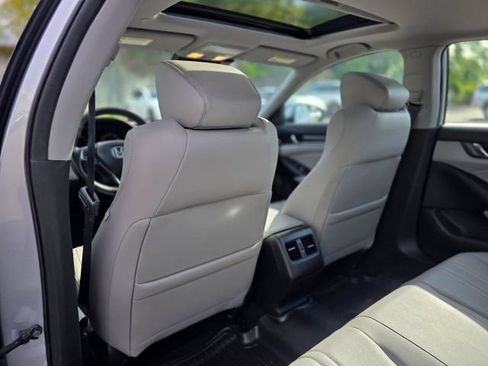 Used 2019 Honda Accord EX-L image 39