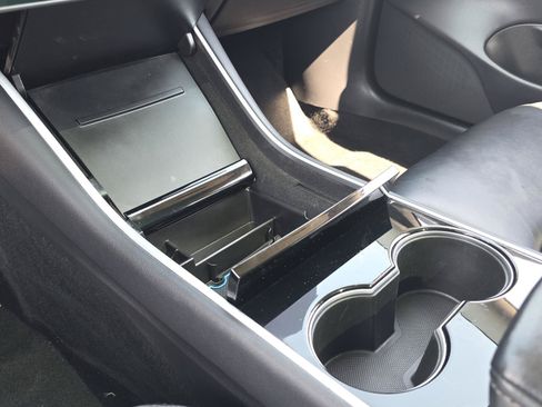 Used 2019 Tesla Model 3 Long Range RWD image 19