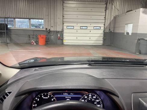 Used 2025 Nissan Sentra SV FWD image 29