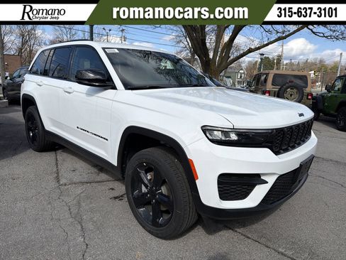 New 2025 Jeep Grand Cherokee Altitude AWD/4WD image 1