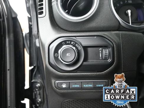 Used 2023 Jeep Wrangler Unlimited Sahara w/ Cold Weather Group image 39