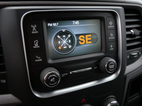 Used 2018 RAM 2500 Tradesman w/ Chrome Appearance Group AWD/4WD image 28