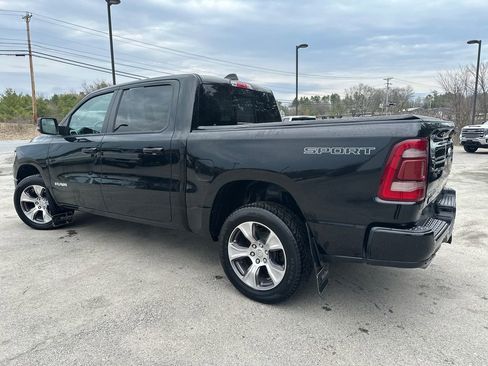 Used 2023 RAM 1500 Laramie AWD/4WD image 3