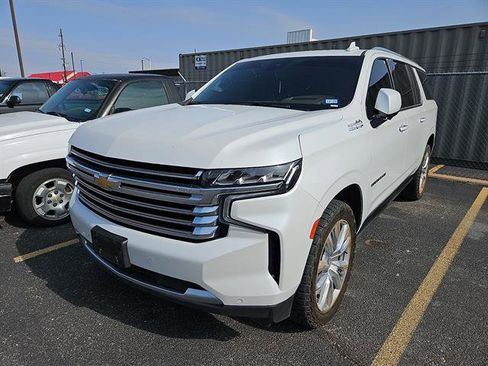 Used 2024 Chevrolet Suburban High Country w/ Max Trailering Package image 1