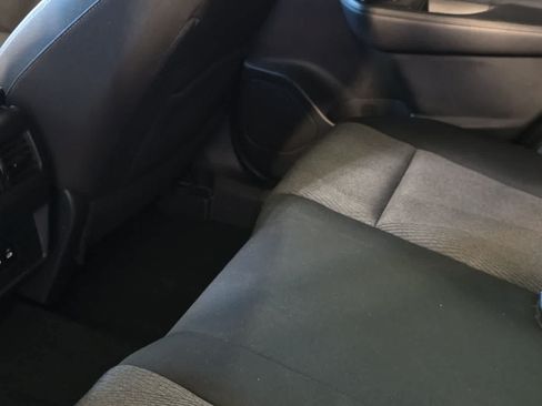 Used 2024 Nissan Rogue SV FWD image 5