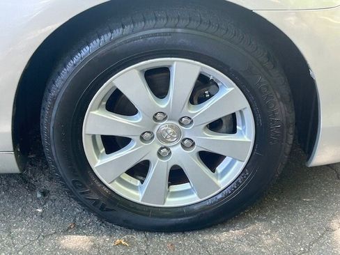 Used 2007 Toyota Camry XLE FWD image 31