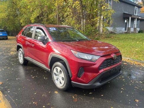 Used 2019 Toyota RAV4 LE image 6