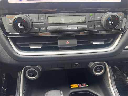 Used 2024 Toyota Grand Highlander XLE image 24