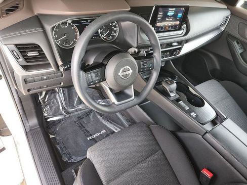 Certified 2023 Nissan Rogue SV FWD image 11