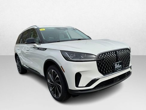 New 2026 Lincoln Aviator Reserve AWD/4WD image 3