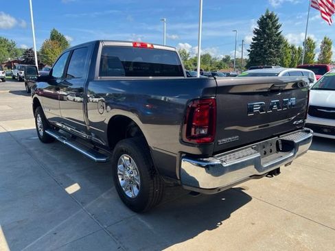 Used 2026 RAM 2500 Big Horn AWD/4WD image 4