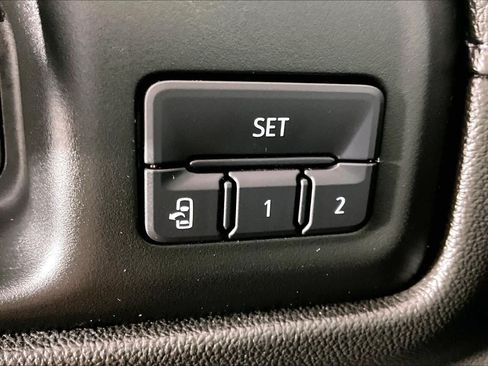 Used 2019 Chevrolet Silverado 1500 High Country w/ Technology Package RWD image 31