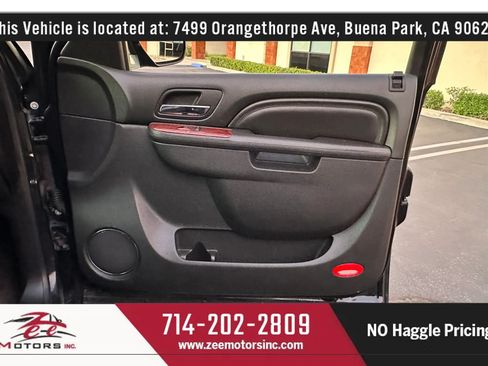 Used 2013 Cadillac Escalade Premium AWD/4WD image 19