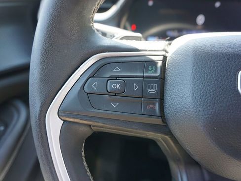 Used 2023 Jeep Grand Cherokee L Laredo AWD/4WD image 8