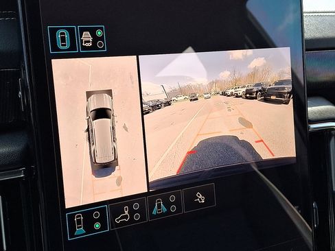 Used 2025 GMC Yukon Elevation image 20