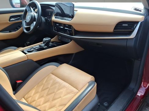 Used 2023 Nissan Rogue Platinum image 7