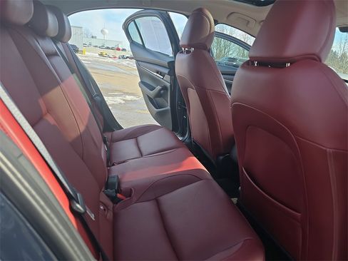 Used 2023 MAZDA MAZDA3 s image 11