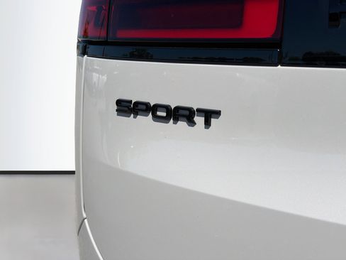 New 2025 Land Rover Range Rover Sport Dynamic SE image 11