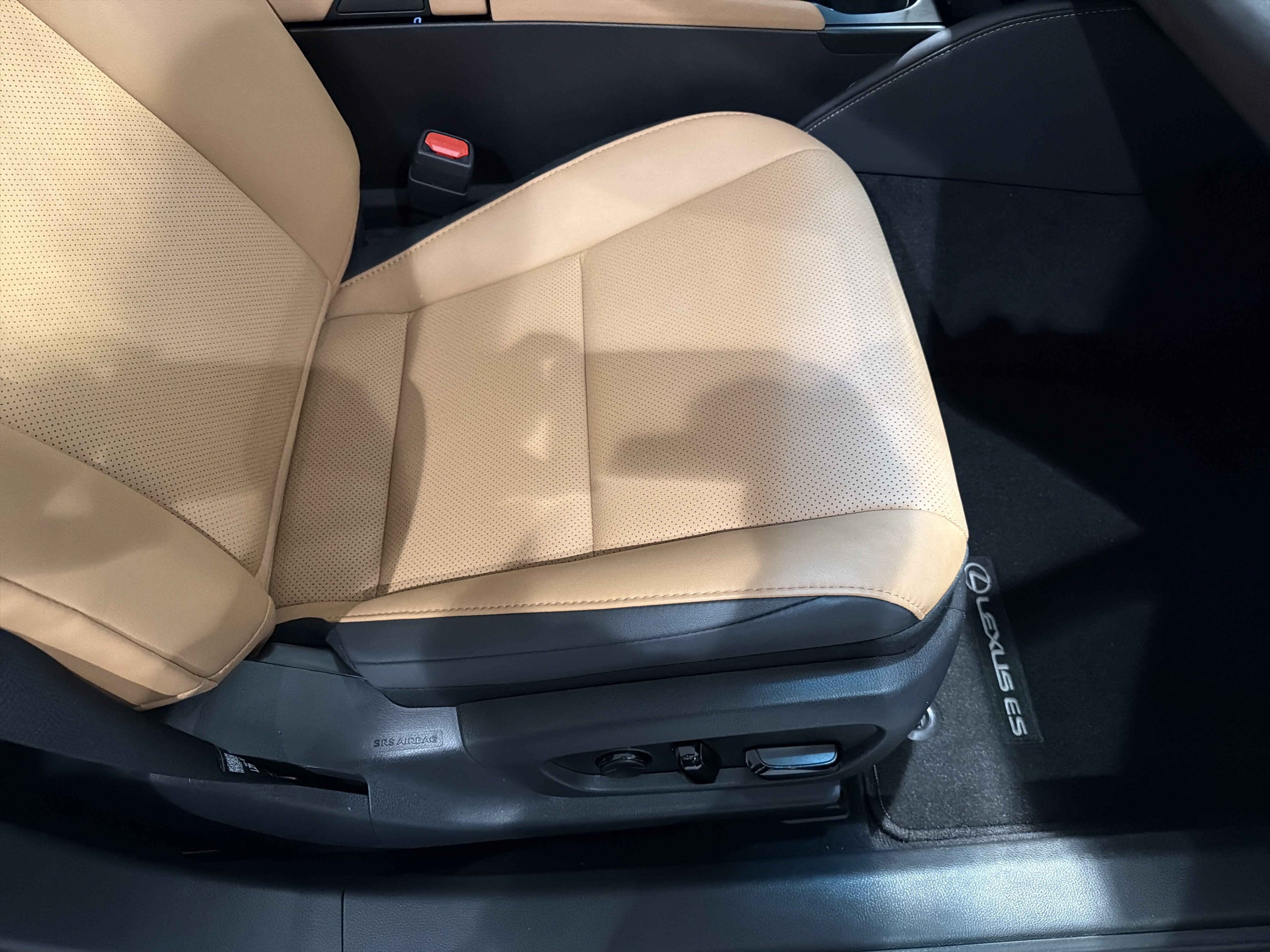 Used 2025 Lexus ES 350 w/ Premium Package FWD image 41