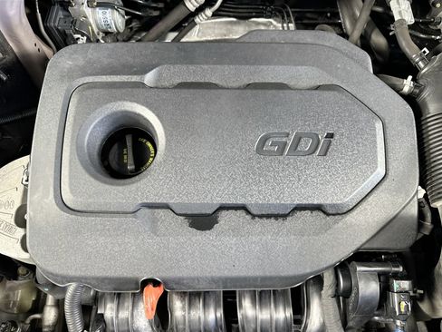 Used 2020 Hyundai Santa Fe SE image 25