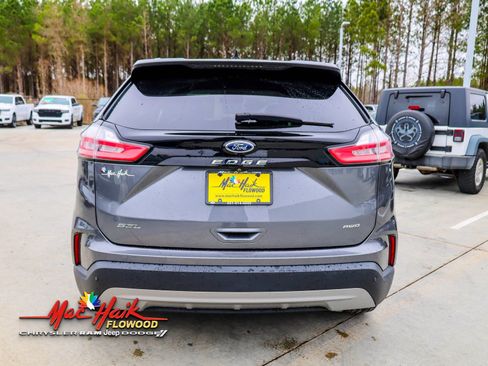 Used 2022 Ford Edge SEL w/ Convenience Package image 5
