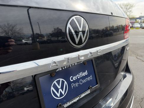 Used 2023 Volkswagen Atlas SE w/ Black Wheel Package image 29