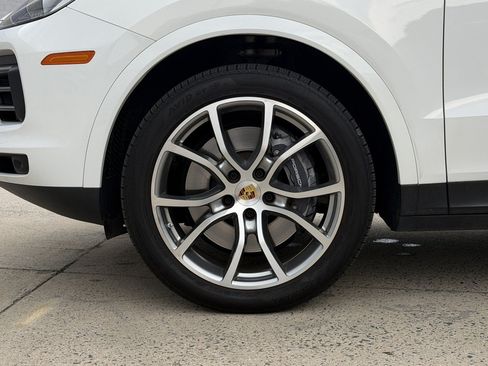 Used 2021 Porsche Cayenne AWD/4WD image 10