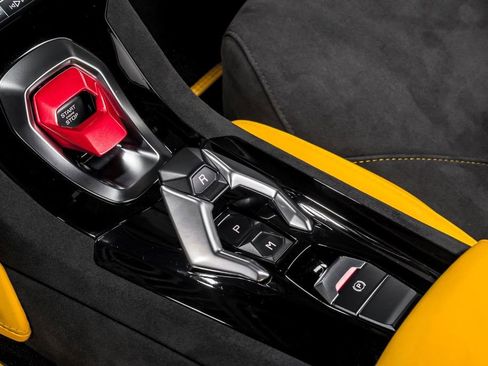 Used 2024 Lamborghini Huracan Sterrato image 28