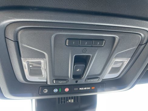 Certified 2025 GMC Sierra 1500 AT4 w/ AT4 Premium Package AWD/4WD image 19
