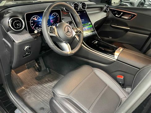 Used 2026 Mercedes-Benz GLC 300 4MATIC image 25