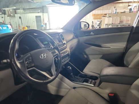 Used 2017 Hyundai Tucson Value AWD/4WD image 7