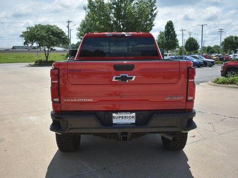 Used 2025 Chevrolet Silverado 2500 ZR2 w/ Technology Package AWD/4WD image 6