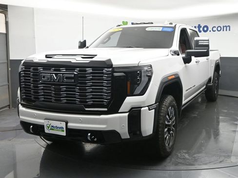 Used 2025 GMC Sierra 3500 Denali Ultimate AWD/4WD image 18