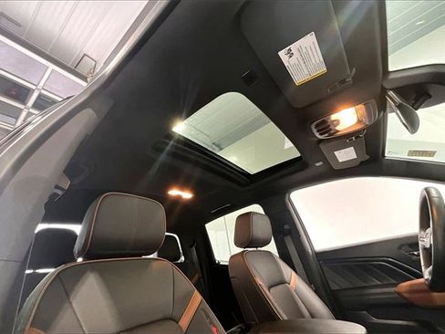 Used 2023 GMC Canyon AT4 w/ AT4 Premium Package image 29