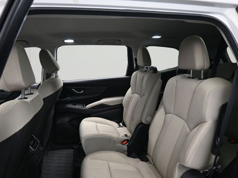 Used 2023 Subaru Ascent Premium w/ Convenience Package AWD/4WD image 11