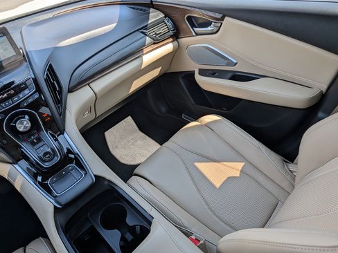 Used 2022 Acura RDX AWD w/ Advance Package image 11
