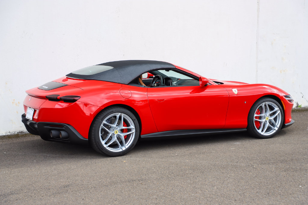 Certified 2026 Ferrari Roma Spider RWD image 24
