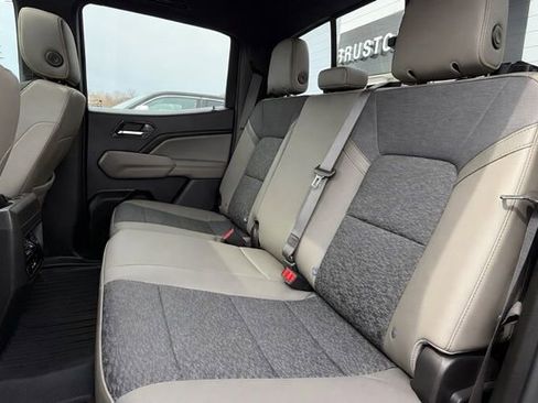 Used 2024 Chevrolet Colorado ZR2 w/ Technology Package image 18