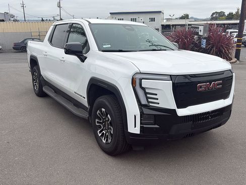 Used 2026 GMC Sierra EV Elevation image 3