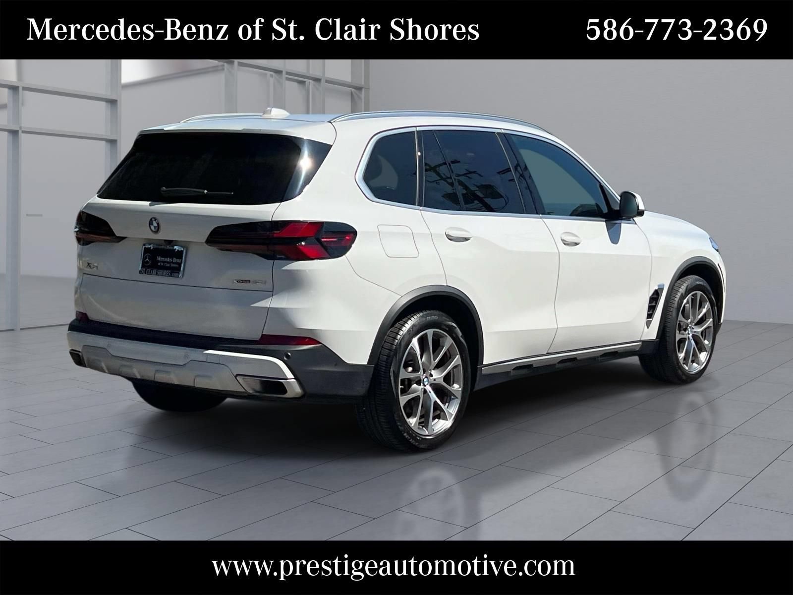 Used 2024 BMW X5 xDrive40i w/ Premium Package AWD/4WD image 6