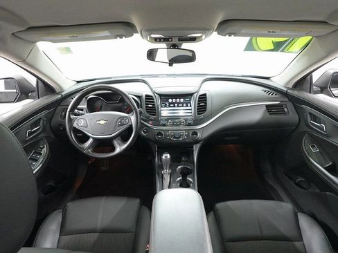 Used 2019 Chevrolet Impala LT image 7