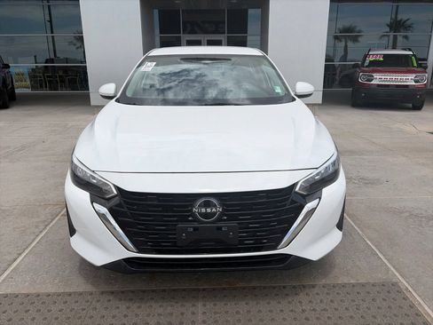 Used 2024 Nissan Sentra S FWD image 8