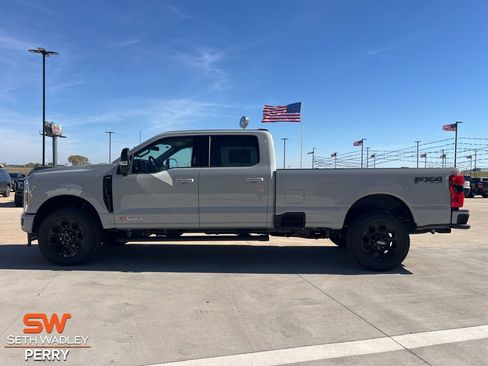 New 2026 Ford F350 Lariat w/ Black Appearance Package image 8