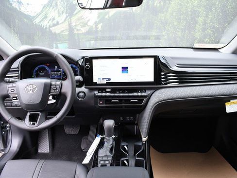 New 2026 Toyota Camry XLE image 9